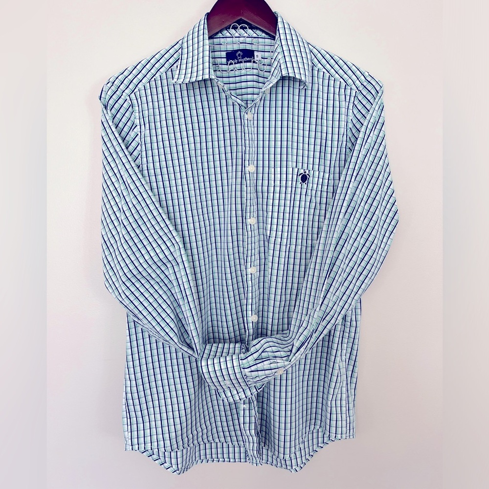 Men’s SZ S Simply Southern “William” button front shirt- used
